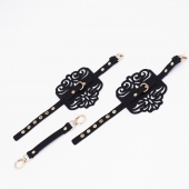 Черный фигурные оковы с золотистой фурнитурой - Crazy Handmade - купить с доставкой в Энгельсе