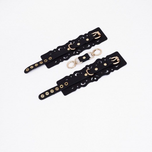 Черные кожаные наручники с узорами и золотистой фурнитурой - Crazy Handmade - купить с доставкой в Энгельсе