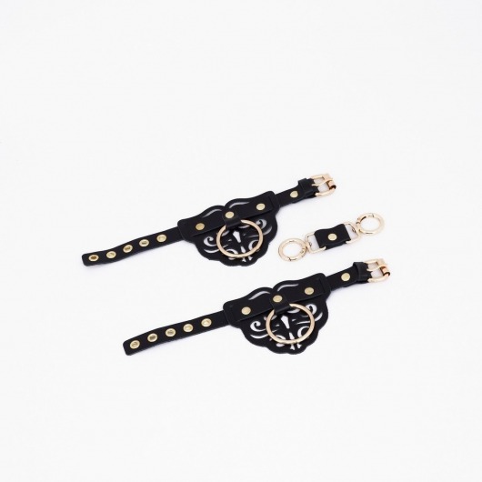 Черные кожаные наручники с клепками, кольцами и золотистой фурнитурой - Crazy Handmade - купить с доставкой в Энгельсе