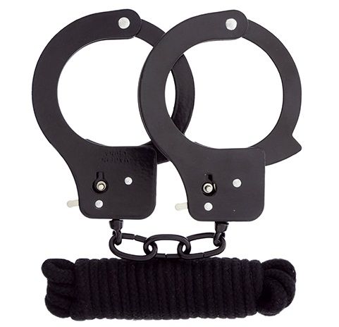 Чёрные наручники из листового металла в комплекте с веревкой BONDX METAL CUFFS LOVE ROPE SET - Dream Toys - купить с доставкой в Энгельсе